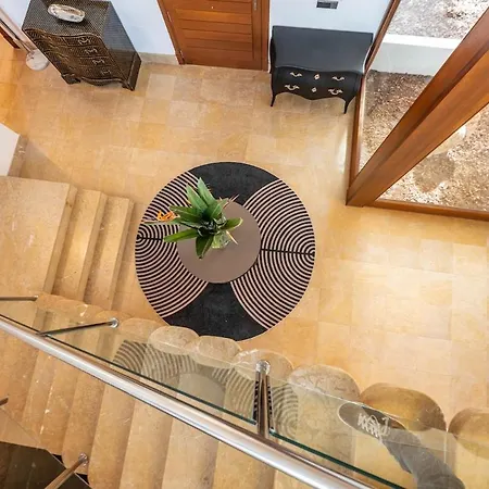 Chapas Villa Marbella